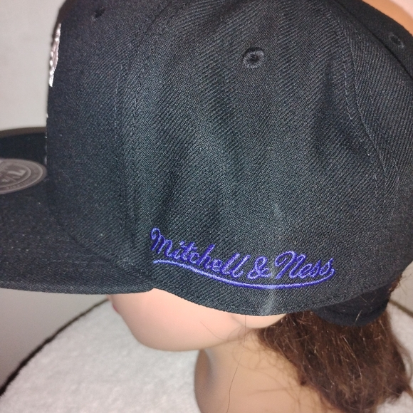 Charlotte Hornets 71/2 Fitted - Picture 4 of 6